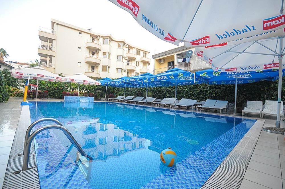 בודווה Hotel Aquamarin מראה חיצוני תמונה
